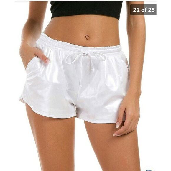 Tandisk~Woman Size L~White Yoga Hot Shorts Shiny Metallic Elastic Drawstring NEW - Picture 1 of 9